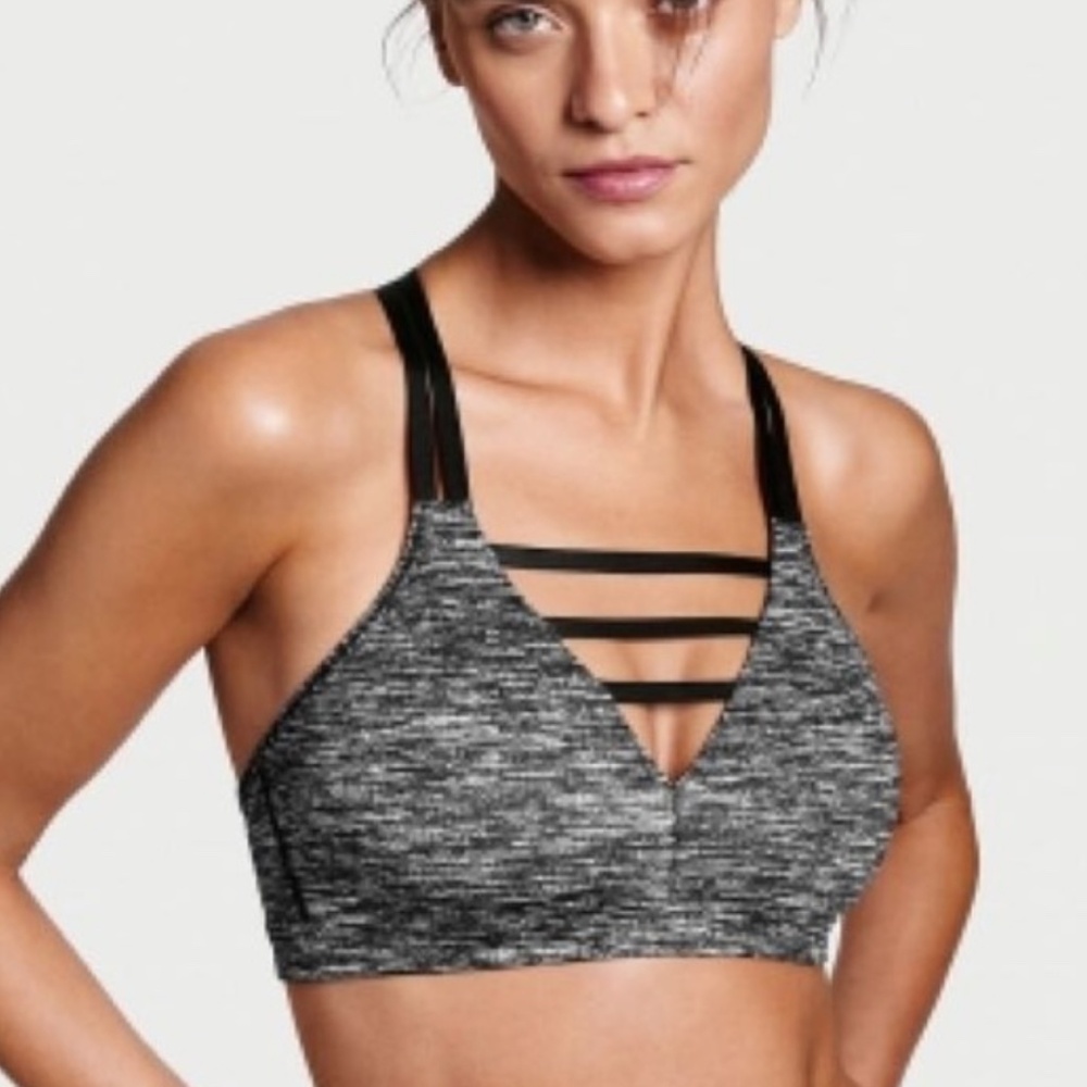 L | NWOT Marled Gray Strappy Sports Bra